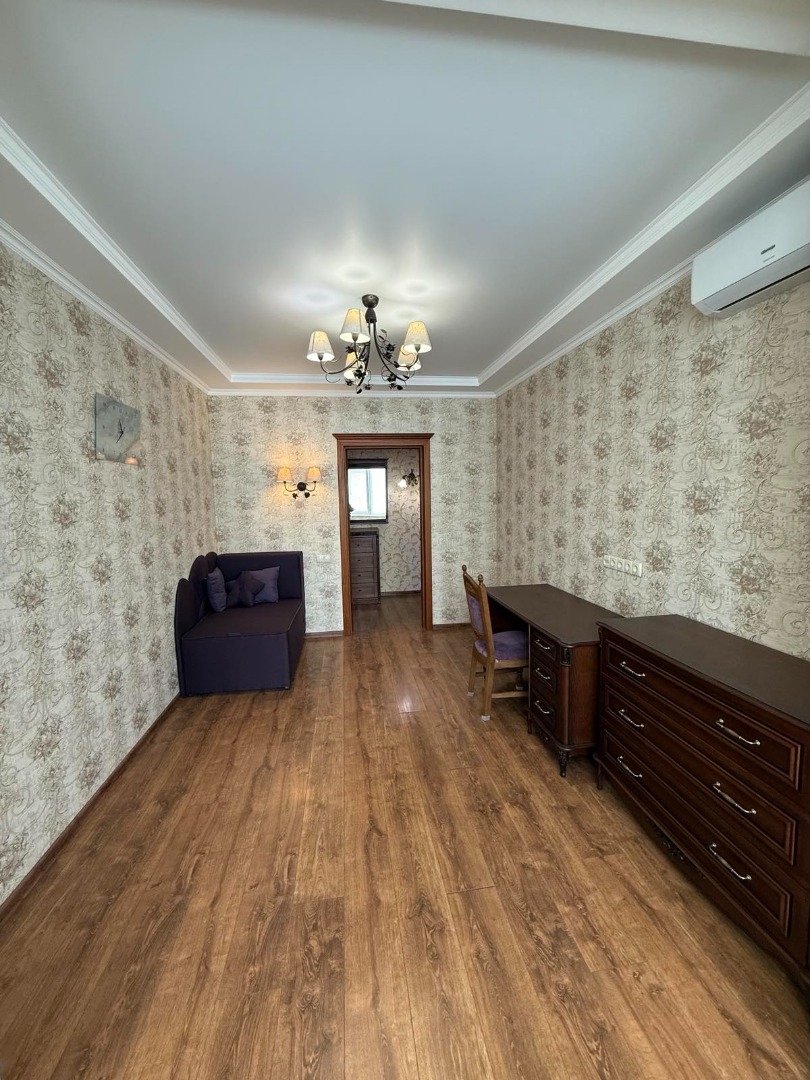 продажа трехкомнатной квартиры номер A-173671 в Киевском районе, фото номер 16